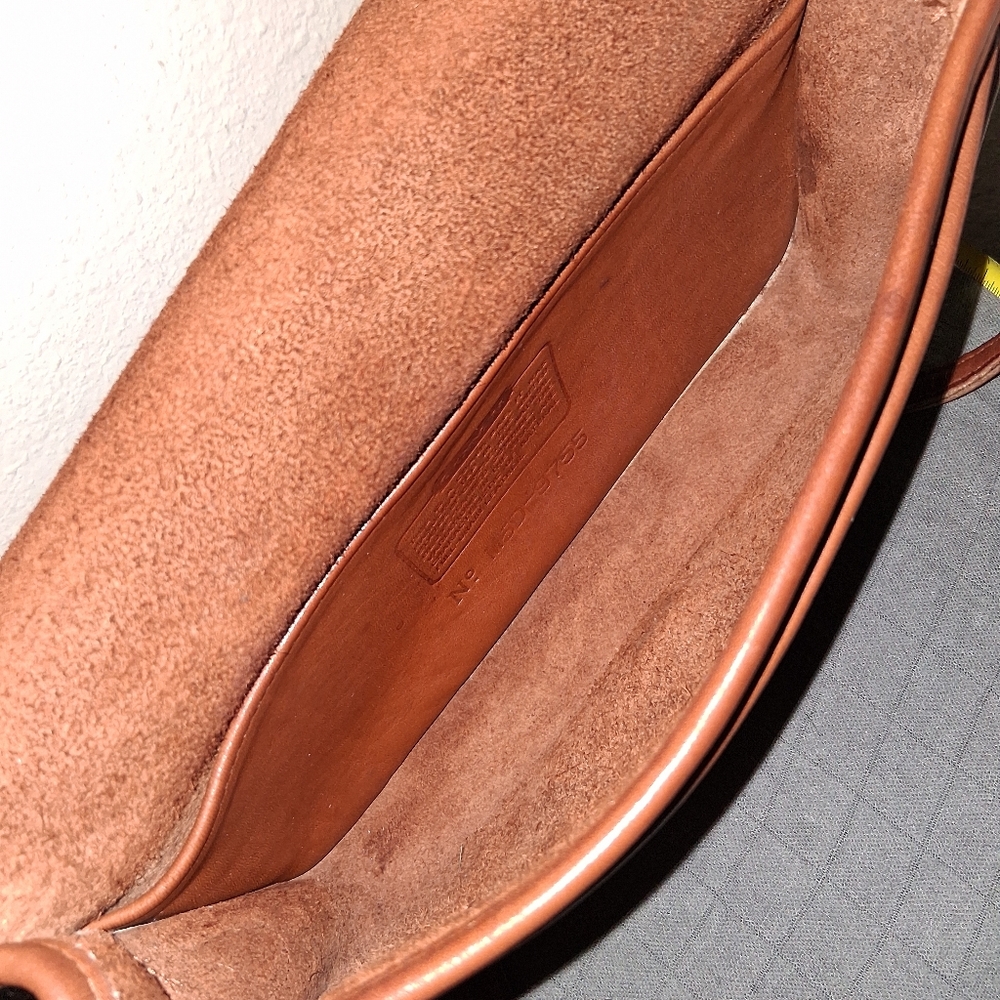 Vintage Coach Pocket Purse - Picture 13 of 16